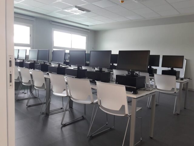 ESLSCA Business School Paris - Campus Rabat - Rabat - +212 5375-43000
