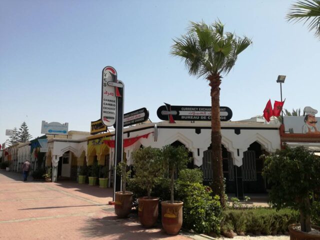 Bureau de change Yes change Agadir/ Exchange point/صرف العملات - Agadir - +212 5288-48975