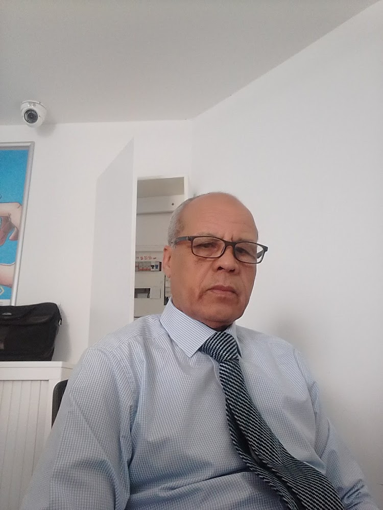 الأستاذ فتحي عبد الرحيم fethi Abderrahim