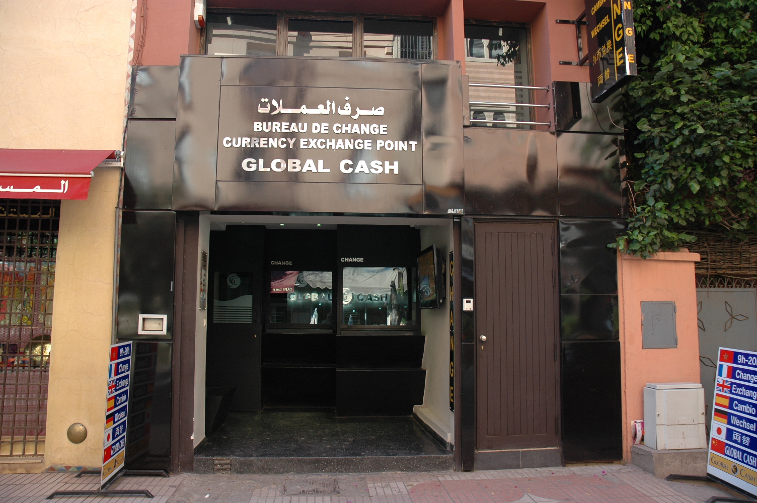 GLOBAL CASH