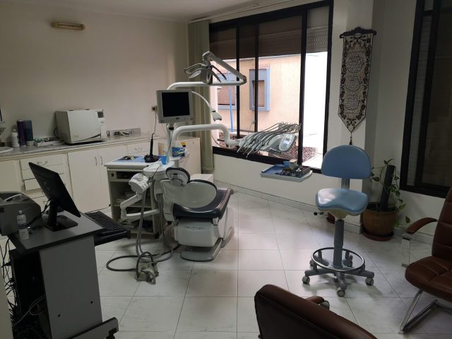 Cabinet dentaire Dr Bakr El hadri - Larache - +212 5399-14532
