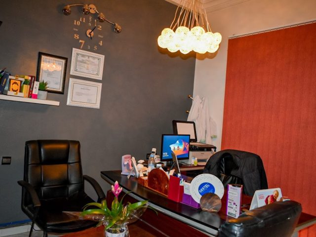 Cabinet Dr Aarab Samia - El-Hajeb - +212 5355-41638