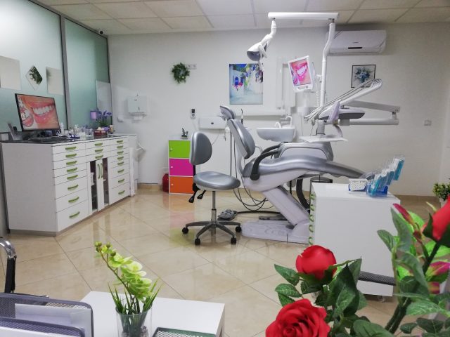 Cabinet Dentaire Dr ELAMRANI Mariam - Inezgane - +212 5283-36067