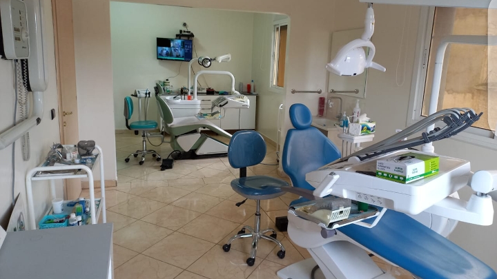 الدكتور محمد الكغاط طبيب جراح للأسنان DR.MOHAMED ELKARHAT