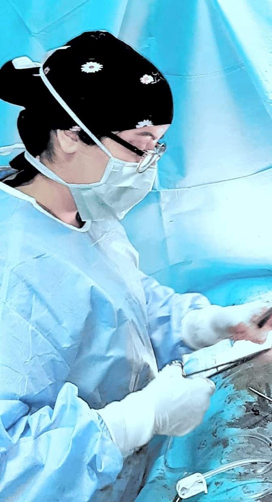 Dr Erradi Kholoud ( Neurochirurgienne Nador )