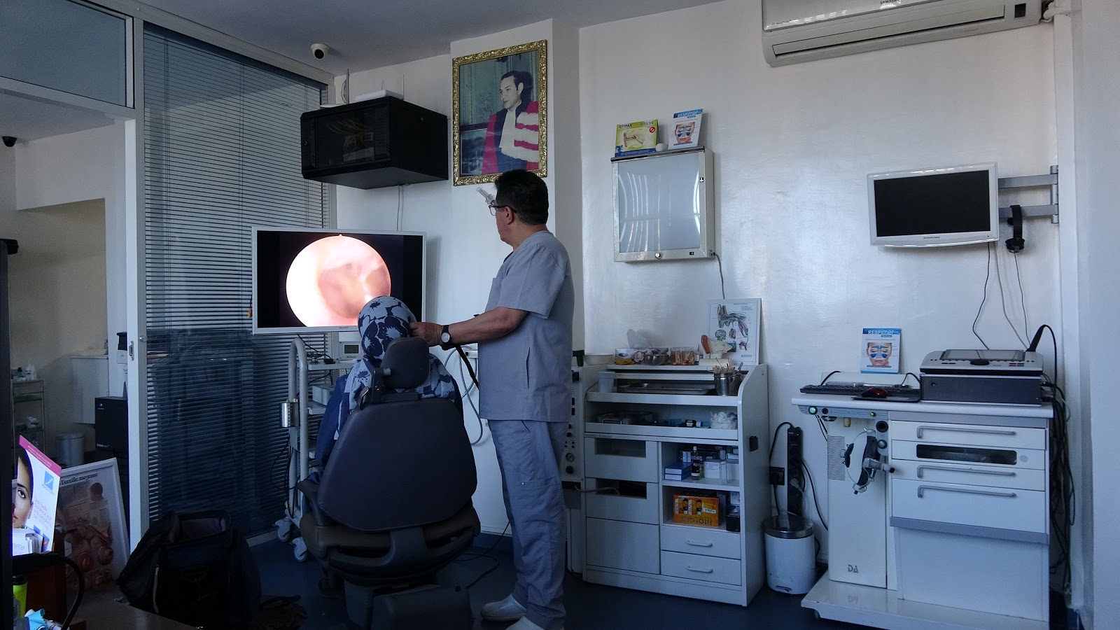 DOCTEUR ORL DOUHI LARBI
