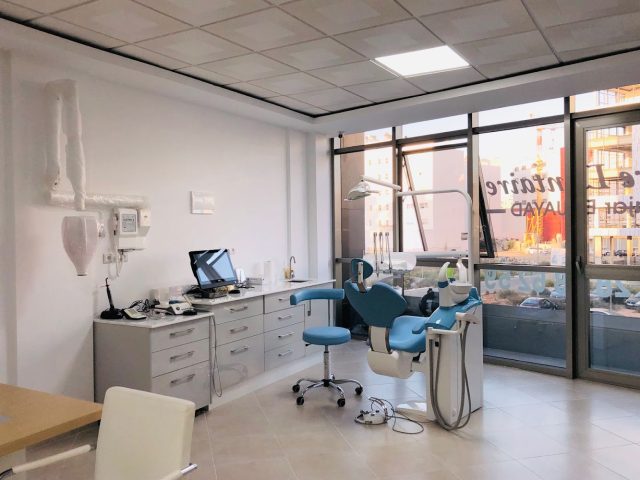 Centre Dentaire Docteur Hajar Bouayad - Agadir - +212 5283-86259