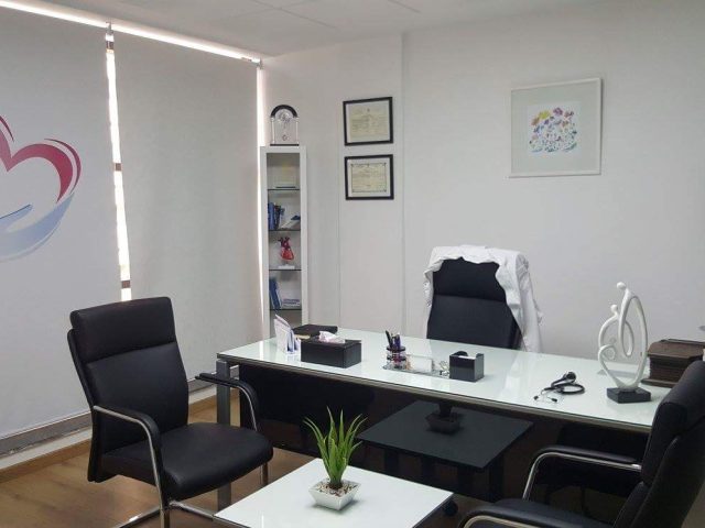 Dr. Hind Laachach - Cardiologue دكتورة هند لعشاش طبيبة امراض القلب و الشرايين - Fès - +212 5356-41464