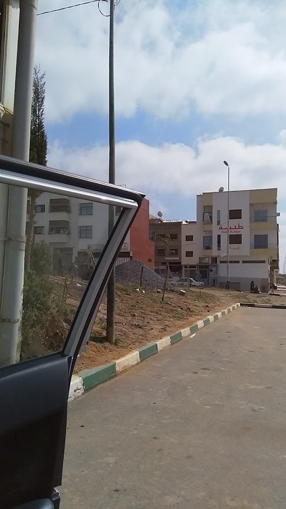 طبيب جراح للاسنان
