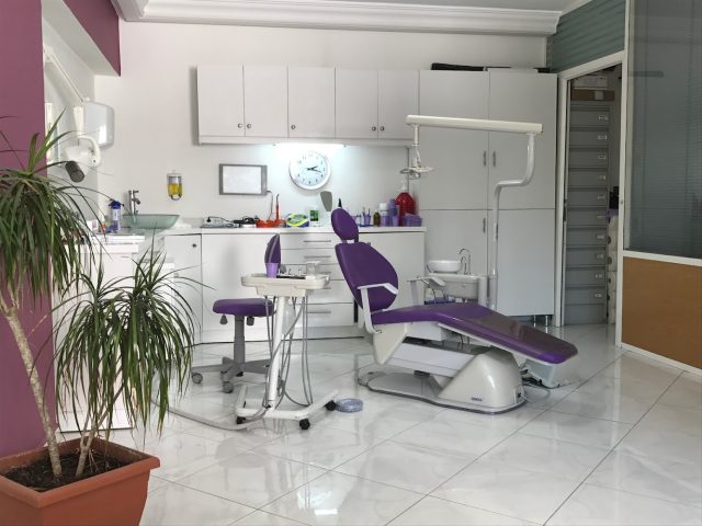 Docteur Orthodontiste Belkziz Sawsan (Cabinet) - Fès - +212 5359-40238
