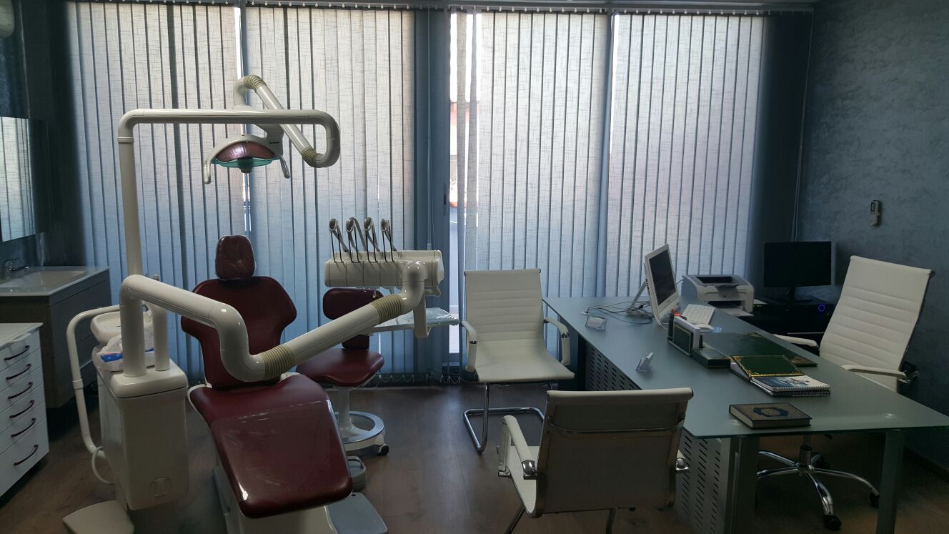 Medecin dentiste | Dr. Yousra BOUHOUT | Cabinet dentaire Bouhout