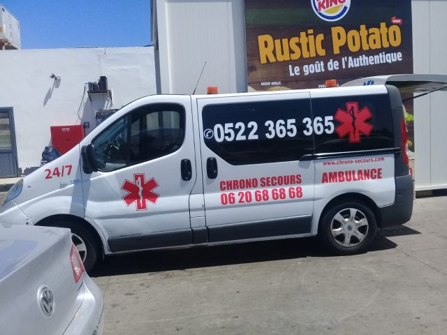 Ambulance Privée Urgence Bouskoura Maroc 24/24 en 5 Minutes Chrono Secours SOS MEDECIN - Médecin à Domicile BOUSKOURA la Ville Verte - Bouskoura - +212 5223-65365