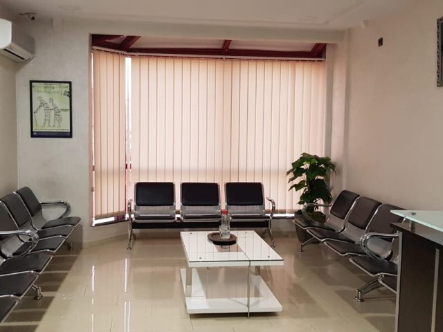 Rhumatologue Dr Faiza Lazrak Fes الدكتورة فائزة الأزرق اختصاصية العظام والمفاصل والروماتيزم فاس - Fès - +212 5356-24579