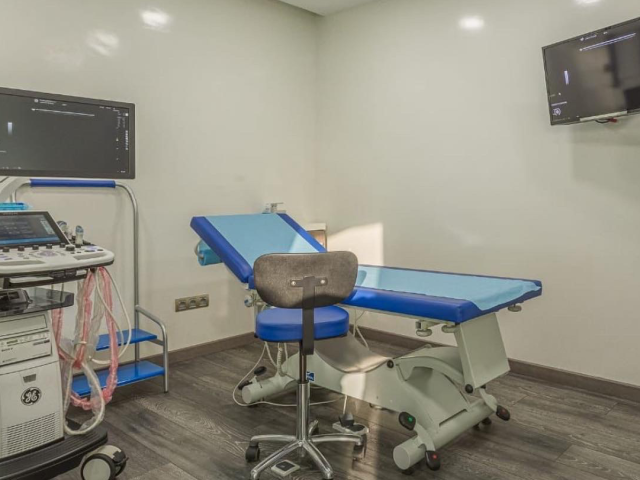Dr Hasnaa Raguadi angiologue phlébologue à Casablanca - Casablanca - +212 5228-64668