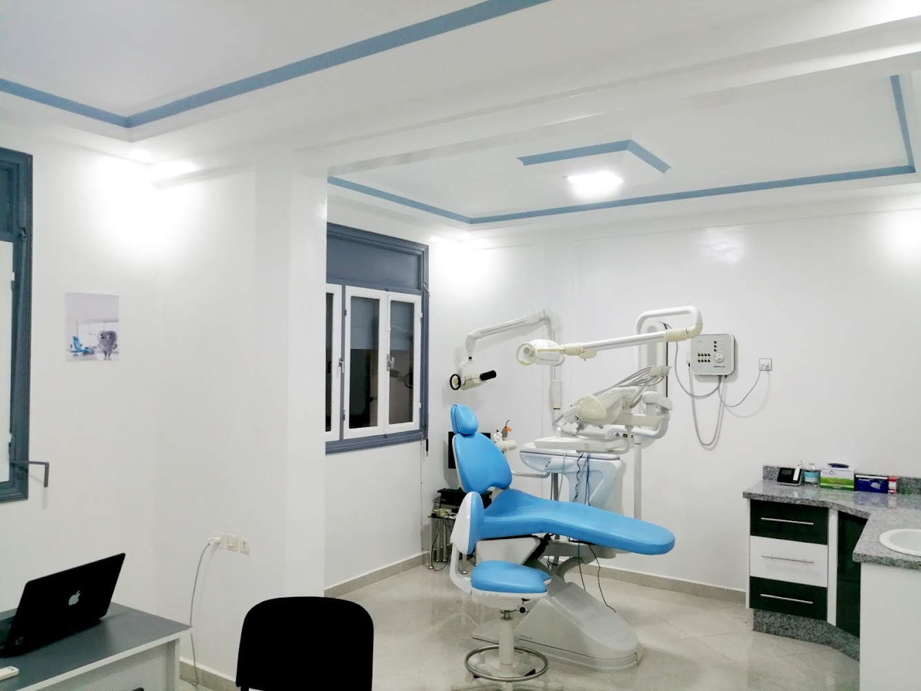 docteur chirurgien dentiste Jalal Zebroud