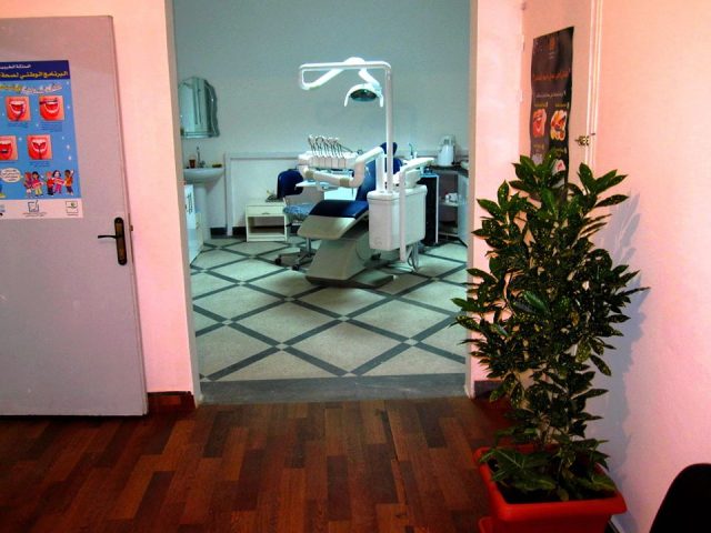 Docteur Mohamed Reda Douia - Dentiste Chirurgien - Sidi Slimane - +212 5375-01799