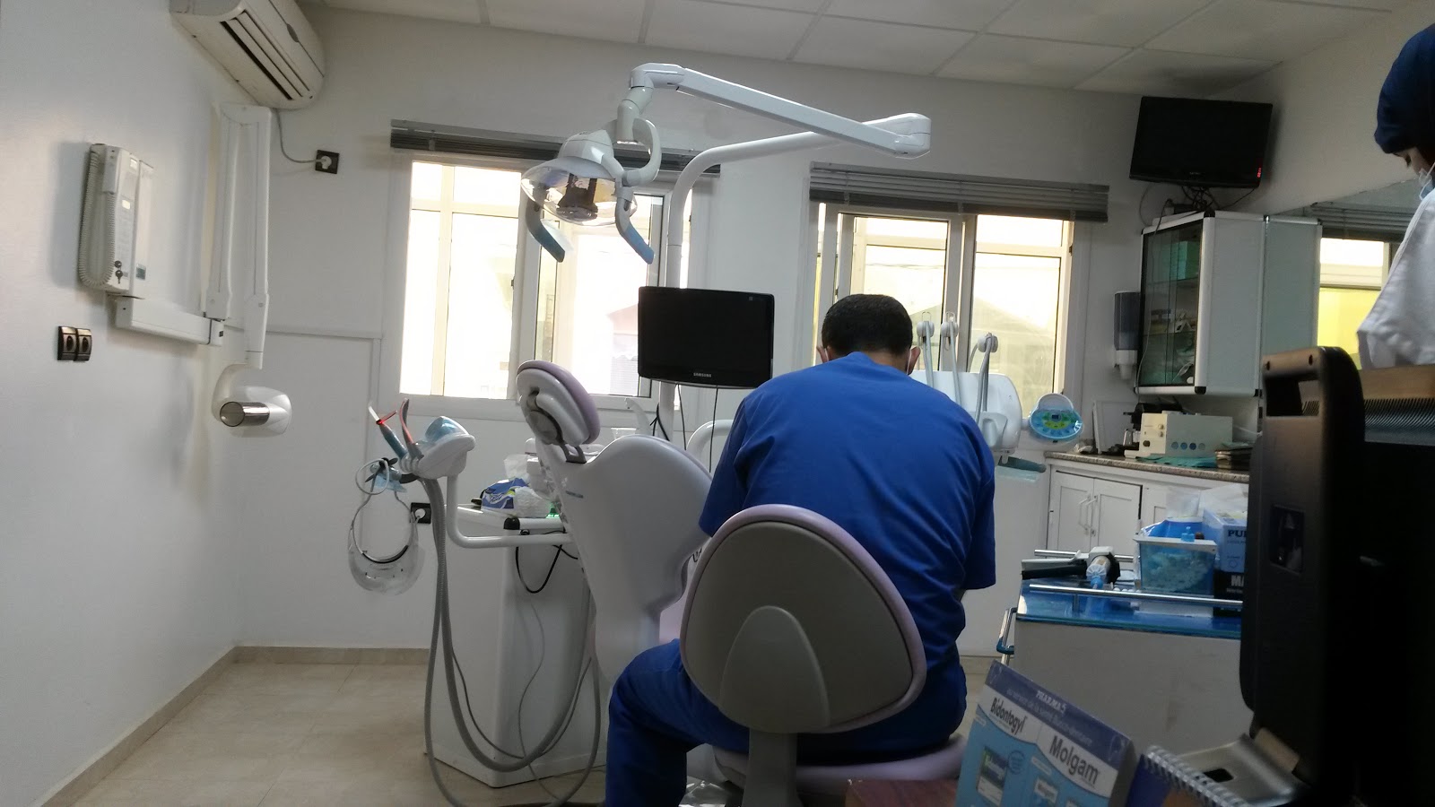 Docteur Chirurgien Dentiste Ait Ibourk Abdellah (Cabinet)