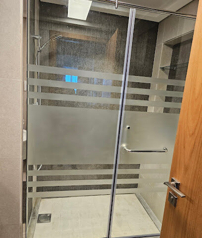 Space Glass - Dubai - +971 55 905 5783