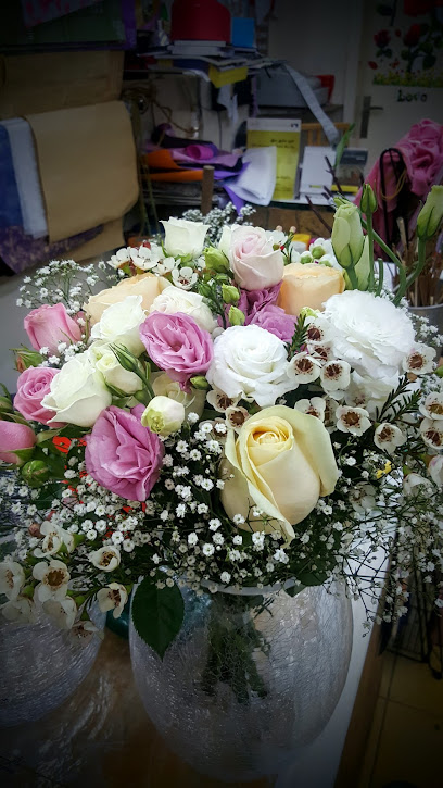 Garden Gate Flowers LLC - United Arab Emirates|Jumeirah 3 - Dubai|592 Al Wasel Rd Shop No : 6 Khalifa Bin Dhaen Al Muhairl Building Al Wasl Road Near Eat & Drink Restaurant
