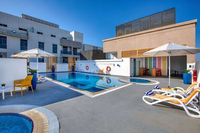 La Quinta by Wyndham Dubai Jumeirah - Dubai - +971 4 597 4444
