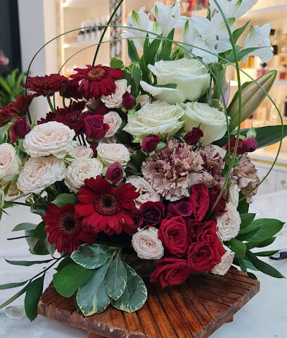 نغم للزهور والهدايا Nagham flowers and gifts - Ajman - +971 55 470 1132