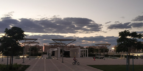 Ruwais central park - Dubai -