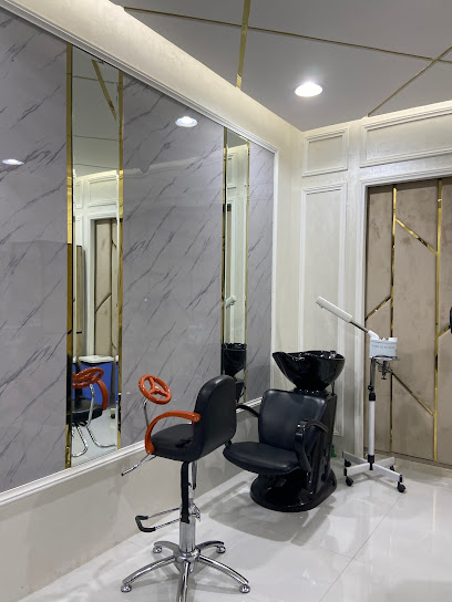 Yas Men Saloon - United Arab Emirates|Al Nakheel - Ras al Khaimah|near Bus Station|Shop No:8