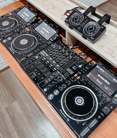 DJ / MUSIC PRODUCER/ DJ Shahrukh 4u Dubai - Abu Dhabi - +971 52 230 6387
