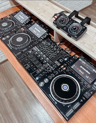 DJ / MUSIC PRODUCER/ DJ Shahrukh 4u Dubai -