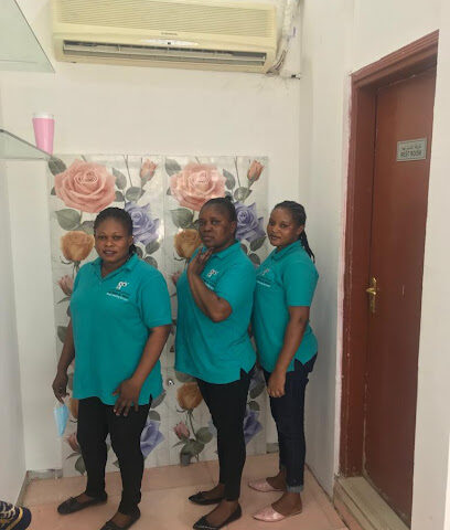 الربع الخالي لتنظيف المباني - Dubai - +971 50 461 9454