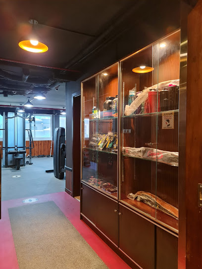 world gym - United Arab Emirates|Al mowaihat 3 - Ajman|Gharnatah St
