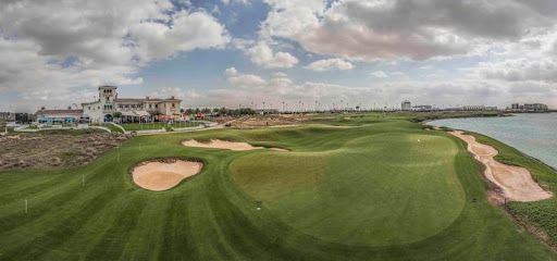 Yas Links Golf Par 3 Academy Course - Dubai -