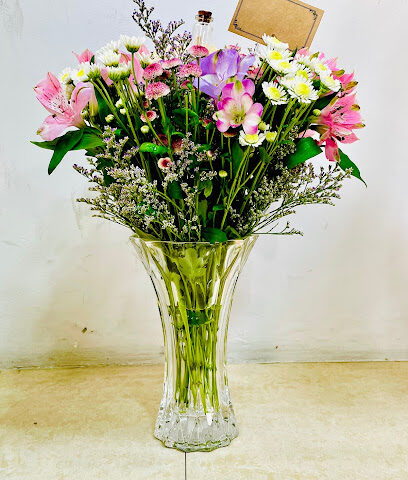 VALANTINE FLOWERS - Ajman - +971 55 928 6999