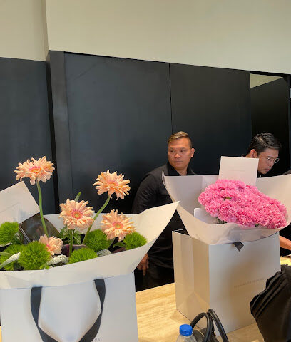 Seasons Floristry - Ajman - +971 50 255 4285