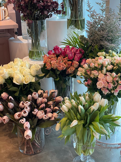 Mk flowers & gifts AbuDhabi - United Arab Emirates|آل نَهيانE25 - Abu Dhabi|Al Nahyan Area