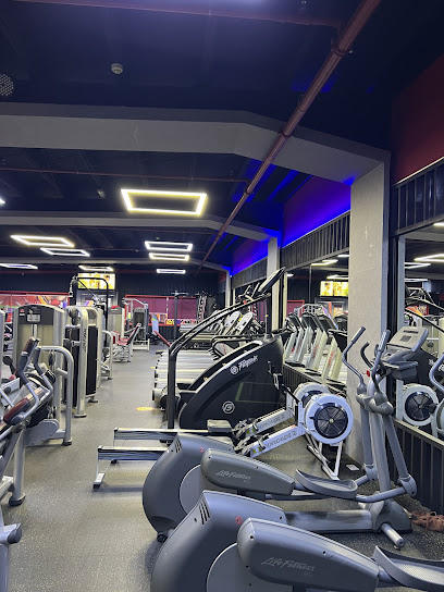 MAX FIT GYM - United Arab Emirates|Muhaisnah - Muhaisnah 4 - Dubai|42nd St|New Al Madina Hypermarket