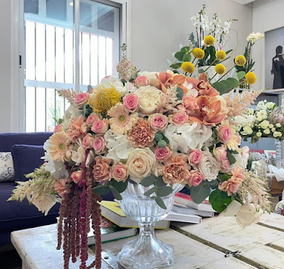 الزهور زمزم ( محل ورد) ورد زمزم - Ajman - +971 56 404 3140