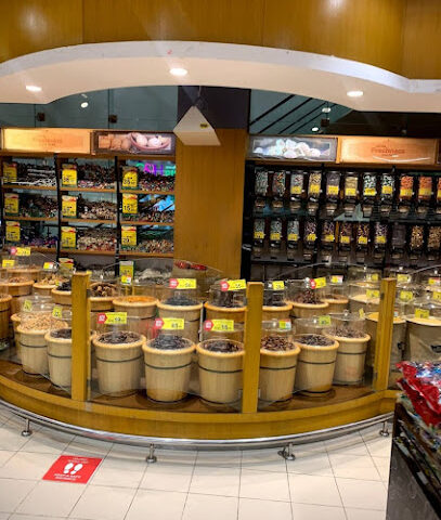 Nesto Hypermarket, Mushrif Ajman - Dubai - +971 6 747 0940