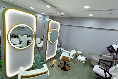 King Rich Hair Studio - Dubai - +971 55 252 3400