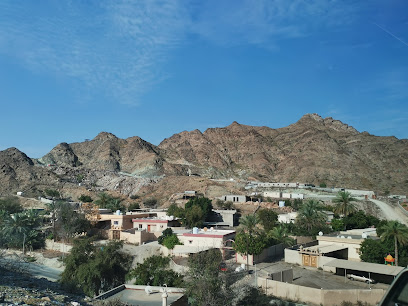 Fujairah Adventures Al Tayybahi Hiking Trail - Dubai -