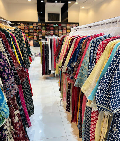 Velvet Fashion LLC - Abu Dhabi - +971 56 854 5513