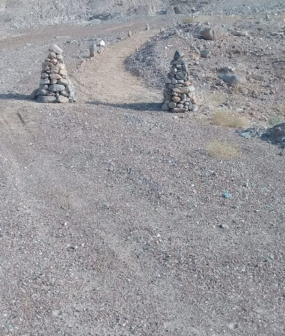 Fujairah Adventures Retreat Camp Hiking Trail - Dubai -