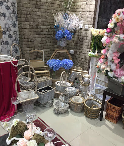 Blue lily flowers - Ajman - +971 2 554 3778