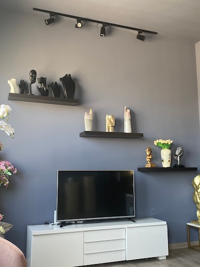 Field and Vase flower Boutique - United Arab Emirates|Hili - Ndood Jham - Abu Dhabi|Khafj St