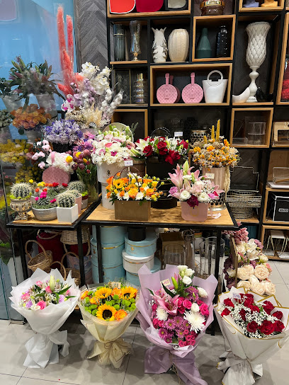 Black Tulip Flowers LLC Branch 2 - City Centre Al Zahia - United Arab Emirates|near Parking G/C - Industrial Area - Al Zahia - Sharjah|Shop No: G053