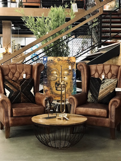 Desroch - Light & Living - United Arab Emirates|Dubai|Interchange No 3|SHEIKH ZAYED ROAD