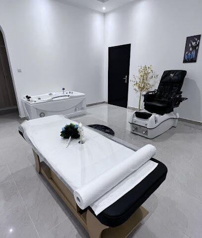 مركز مون هاوس سبا للرجال - Dubai - +971 56 588 4788