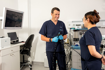 Dr Neil Galletly - Gastroenterologist in Dubai - Dubai - +971 50 670 8472