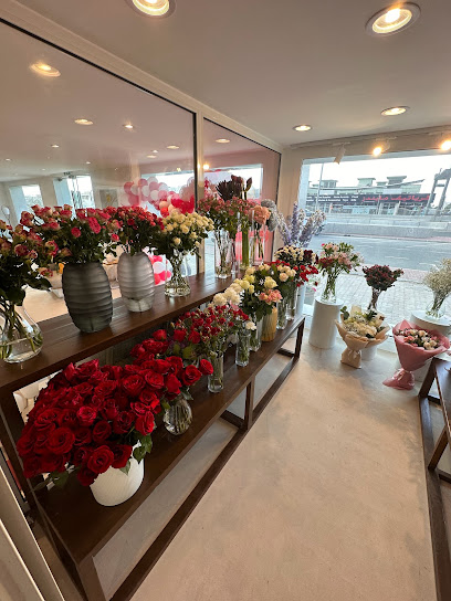 Double Jenya Flower Shop - United Arab Emirates|Al Quoz Industrial Area 3 - Dubai|Umm Umm Suqeim St|177