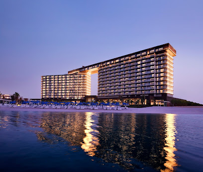 Mövenpick Resort Al Marjan Island - Dubai - +971 7 246 0000
